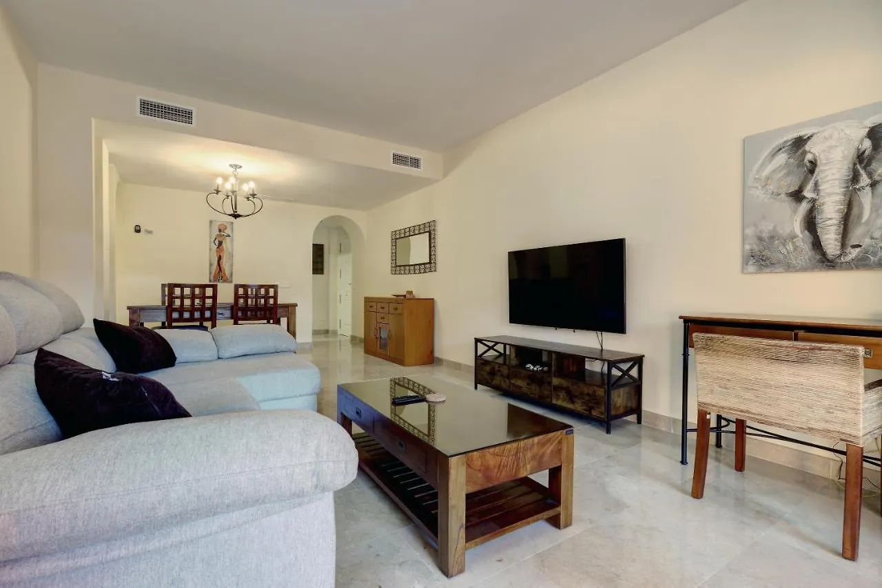 Superb 2-Bed Apartment In Duquesa Manilva