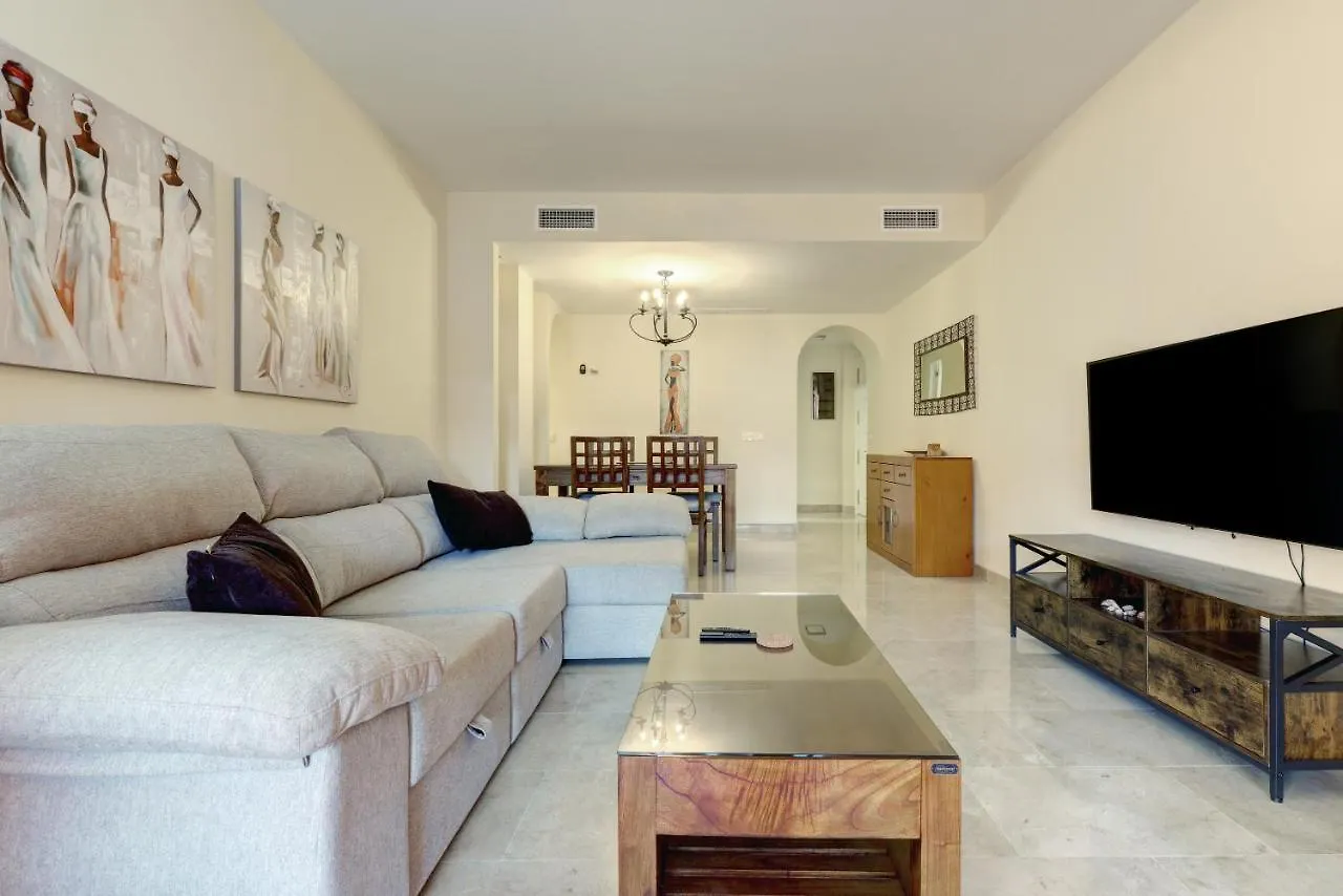 Superb 2-Bed Apartment In Duquesa Manilva
