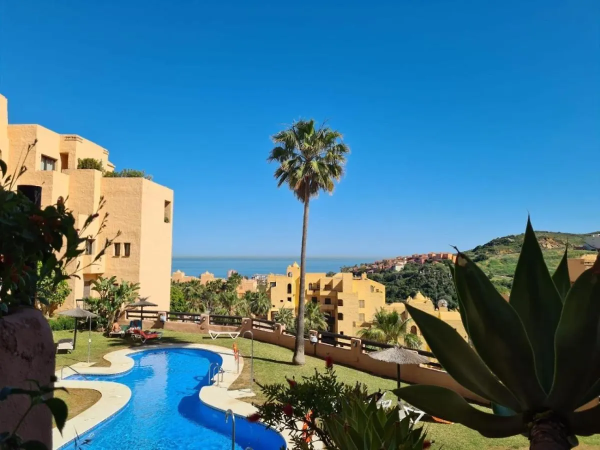 Superb 2-Bed Apartment In Duquesa Manilva