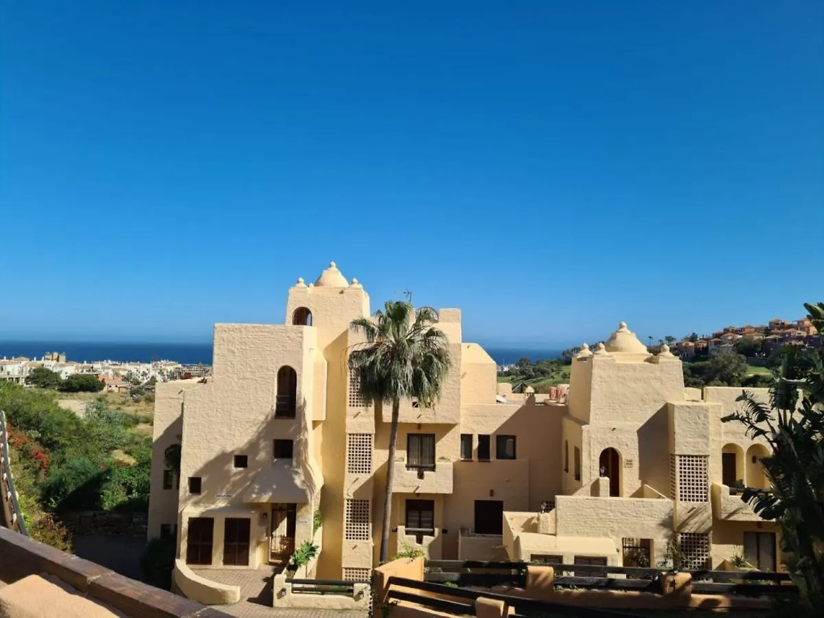 Superb 2-Bed Apartment In Duquesa Manilva